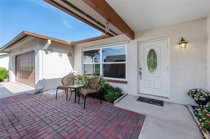 Property Photo: 105 Champagne Court FL 34112