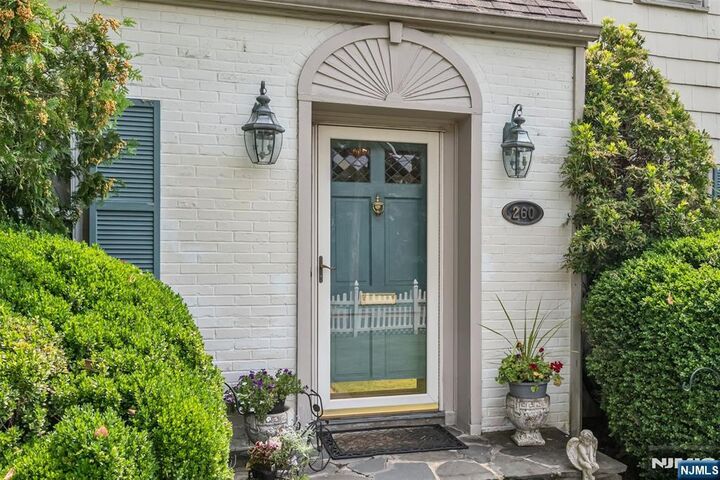 Property Photo:  260 Sheridan Avenue  NJ 07423 