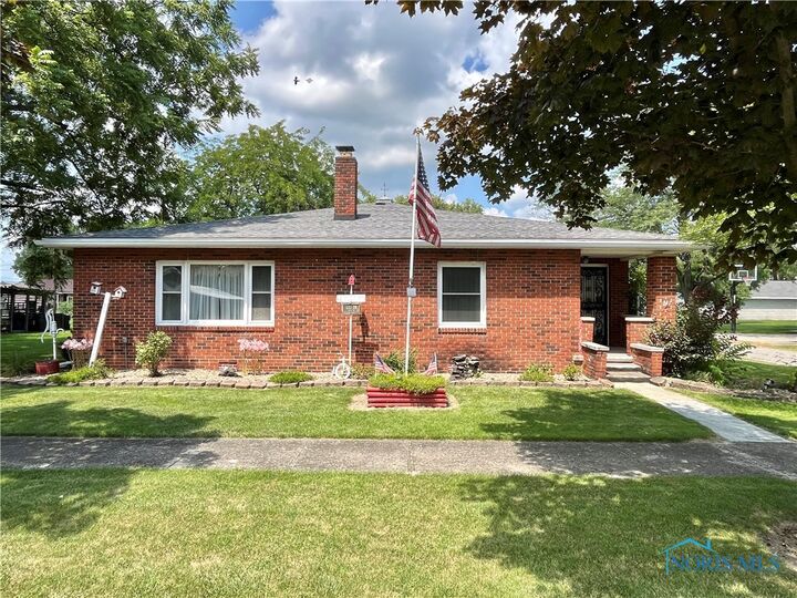 Property Photo:  111 E Sugar Street  OH 45856 