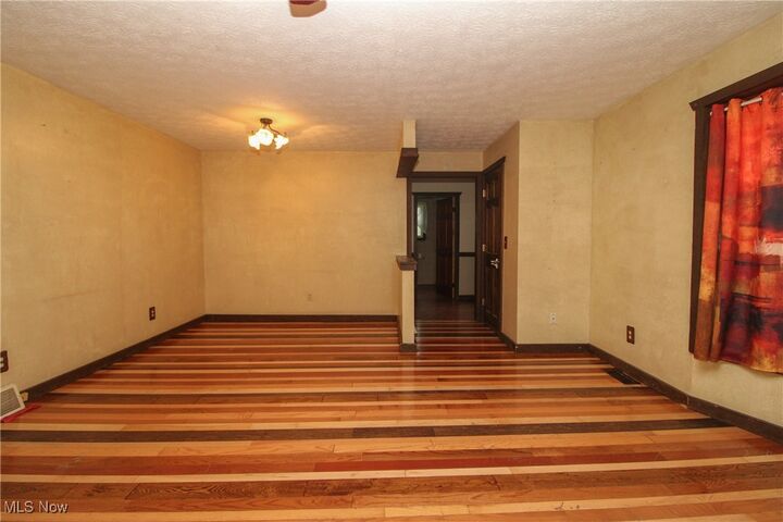 Property Photo: 6 Omalia Drive OH 44440