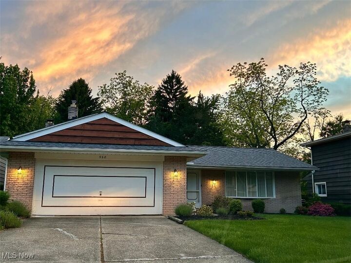 968 Carlone Place  Cleveland OH 44121 photo