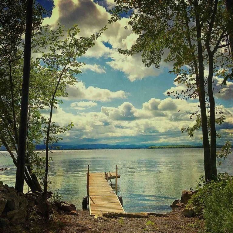 Property Photo: 880 Lakeview Drive VT 05474