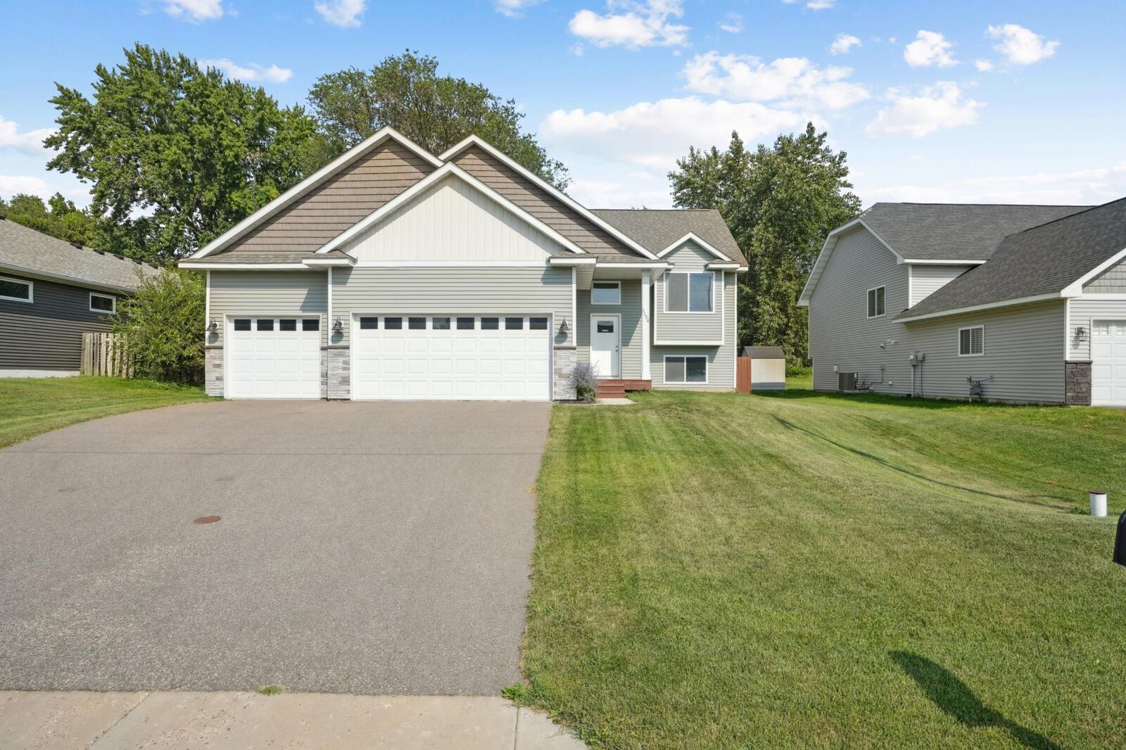 Property Photo:  1134 5th Avenue  MN 55055 
