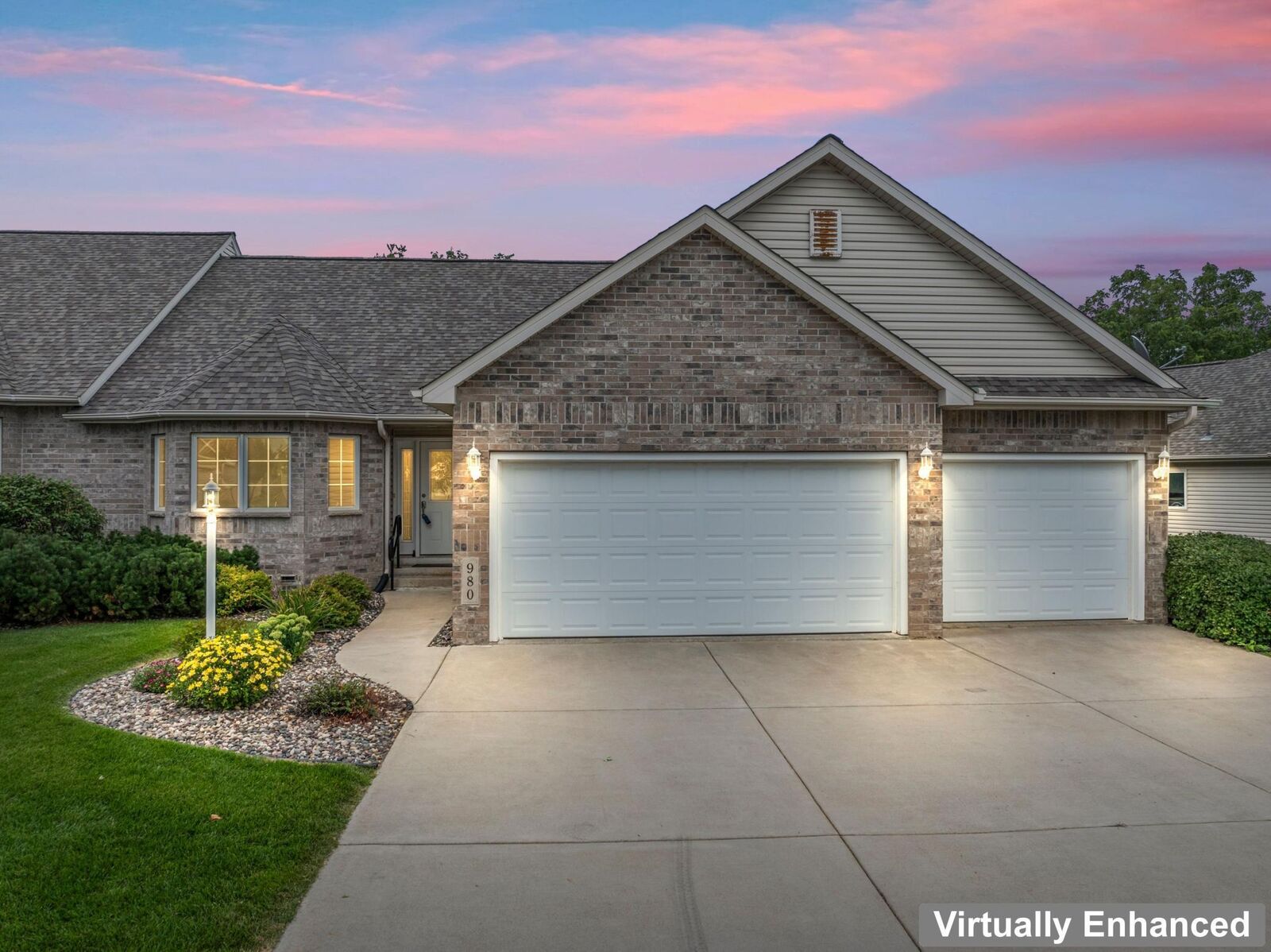 Property Photo:  980 Aurora Circle  MN 55066 