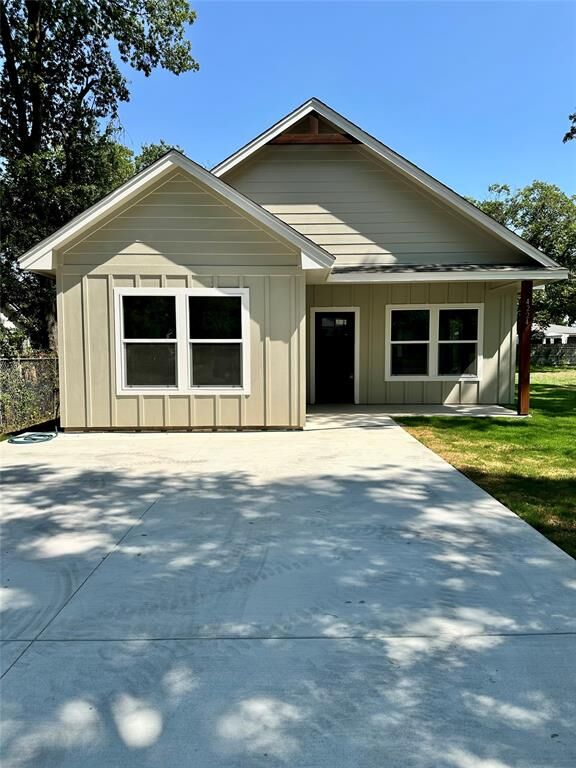 Property Photo: 4224 Watt Avenue TX 76710