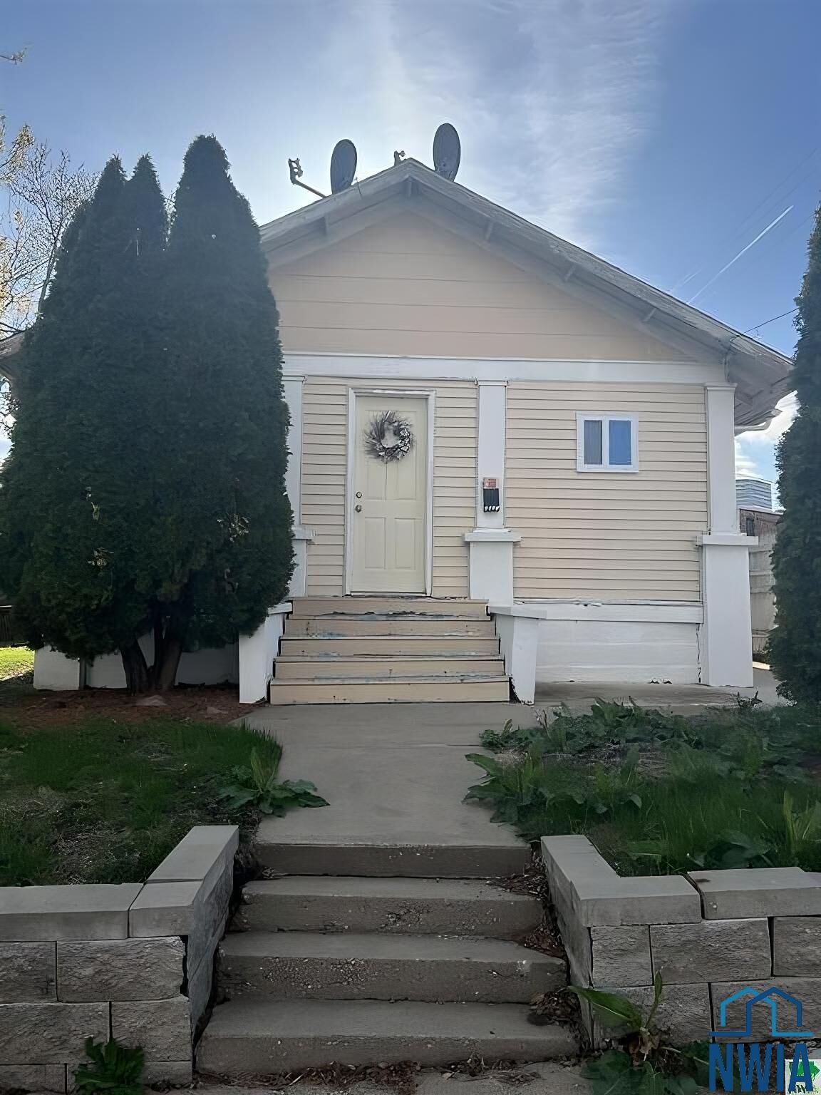 Property Photo: 2021 S Royce St IA 51106