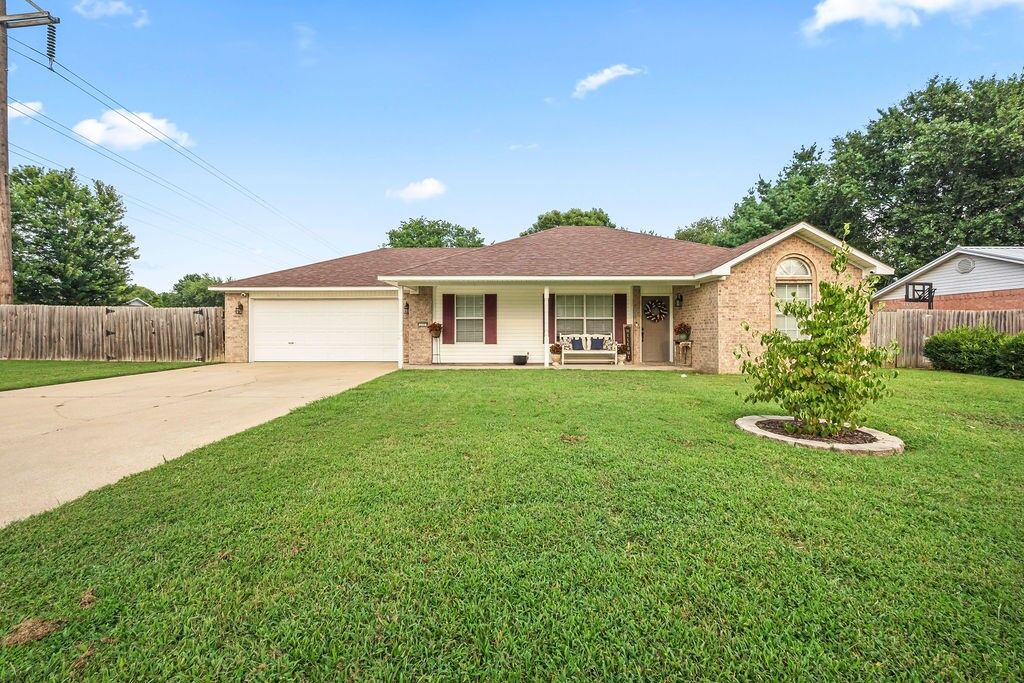 Property Photo: 232 Kelsey Lane AR 72730