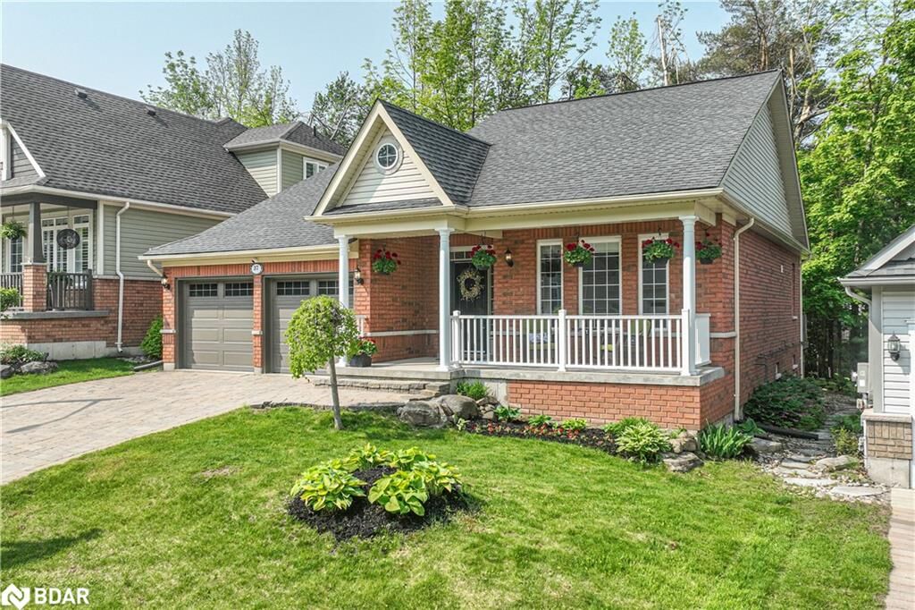 Property Photo: 37 Tanglewood Crescent ON L0L 2L0