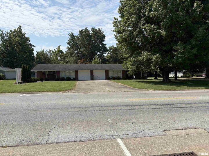 1411 &Amp 1413 W Hendrickson Street  Marion IL 62959 photo