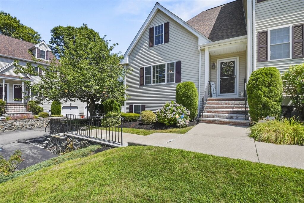 Property Photo:  25 Pierce Street 25  MA 01867 