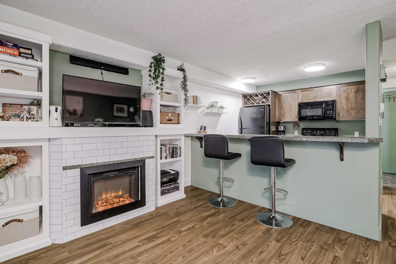 Property Photo: 355 5 Avenue NE 208 AB T2E 0K9