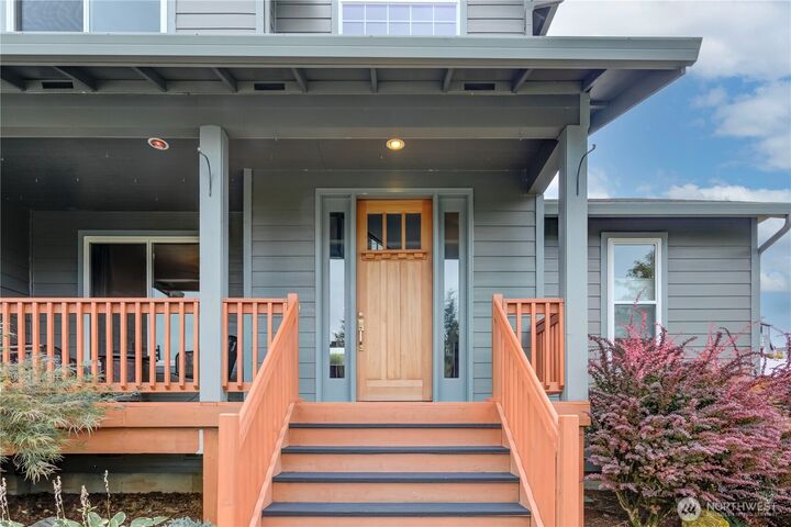 Property Photo:  850  Waters Watch  WA 98625 