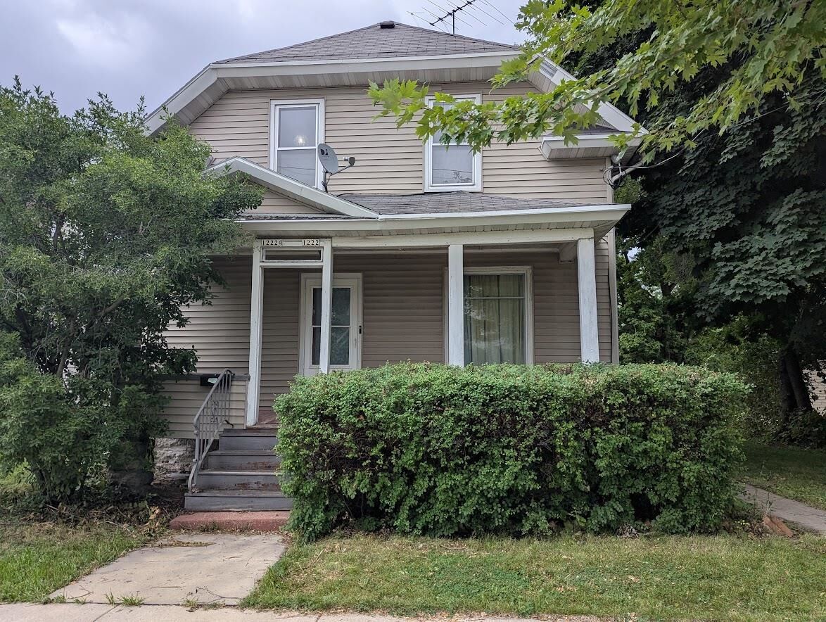 Property Photo: 1222 N Main Street WI 54901