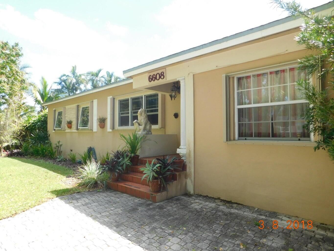 Property Photo:  6608 SW 65th Street  FL 33143 