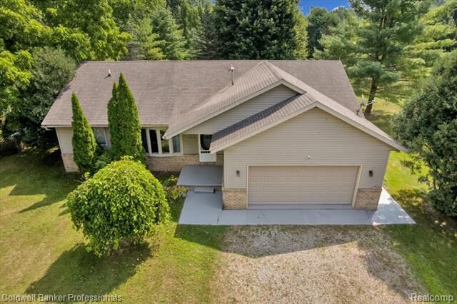 Property Photo: 3443 Ivory Road MI 48455