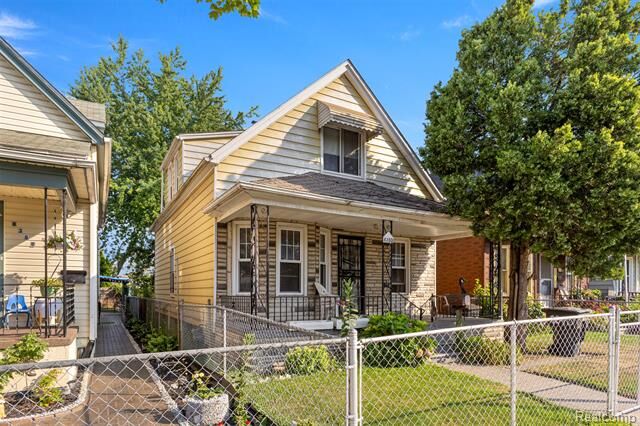 Property Photo: 8390 Navy Street MI 48209