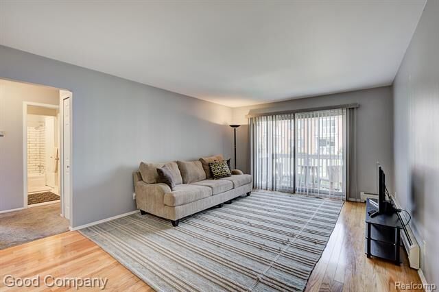 Property Photo: 2420 Parmenter Boulevard 101 MI 48073