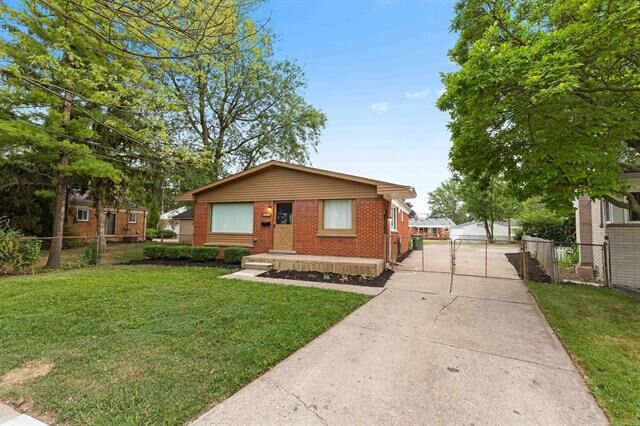 Property Photo: 16672 Drake Street MI 48195