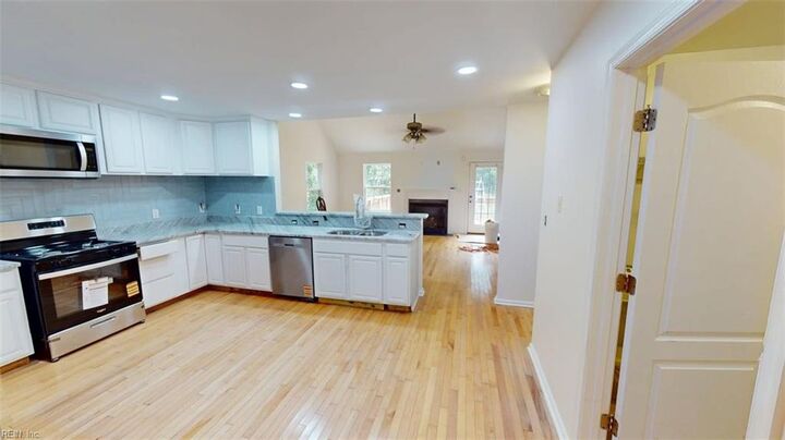 302 La Salle Ave  Hampton VA 23661 photo