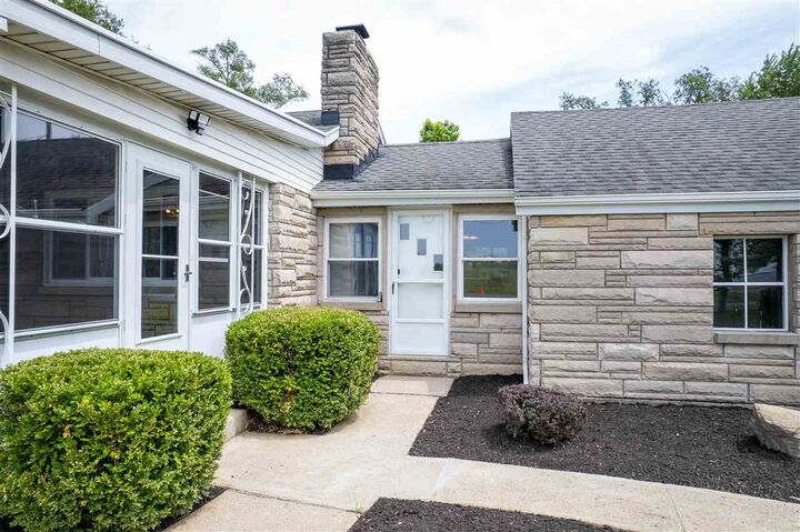Property Photo: 513 S Round Barn Road IN 47374