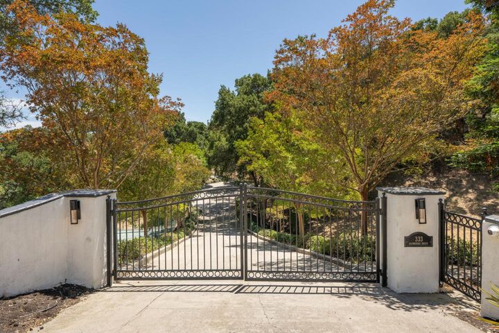 Property Photo: 333 Raymundo Drive CA 94062