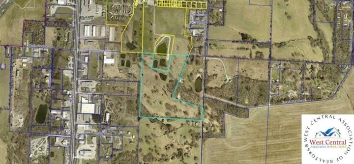 1615 Elm Hills Blvd  Sedalia MO 65301 photo