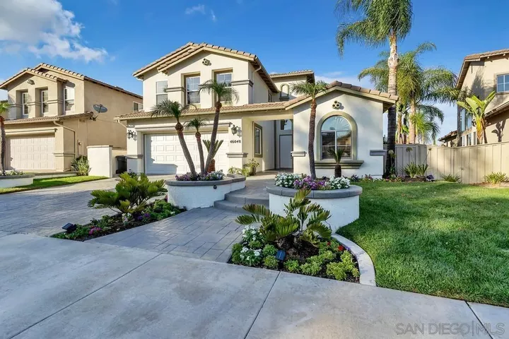 Property Photo:  46048 Paseo Gallante  CA 92592 