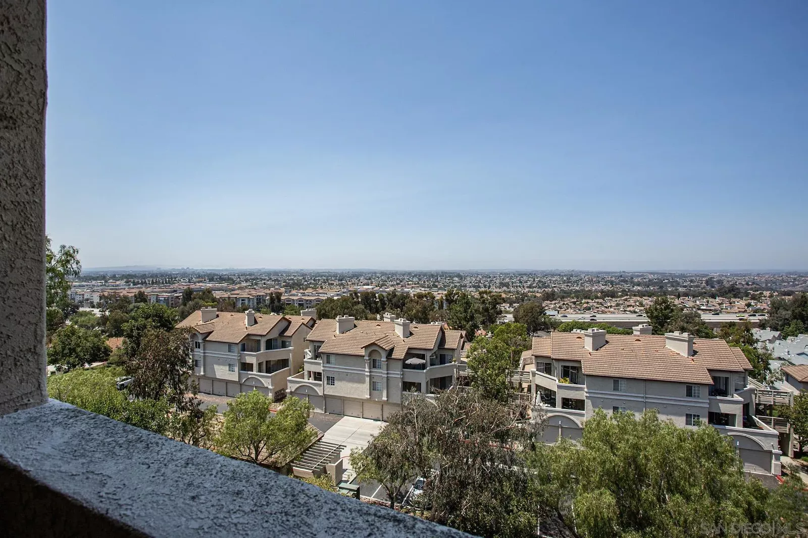 Property Photo: 11265 Affinity Ct. 103 CA 92131