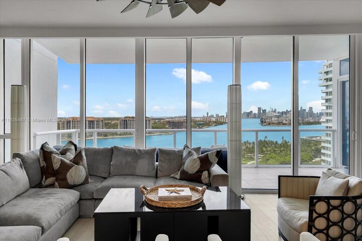 100 S Pointe Dr 1502  Miami Beach FL 33139 photo