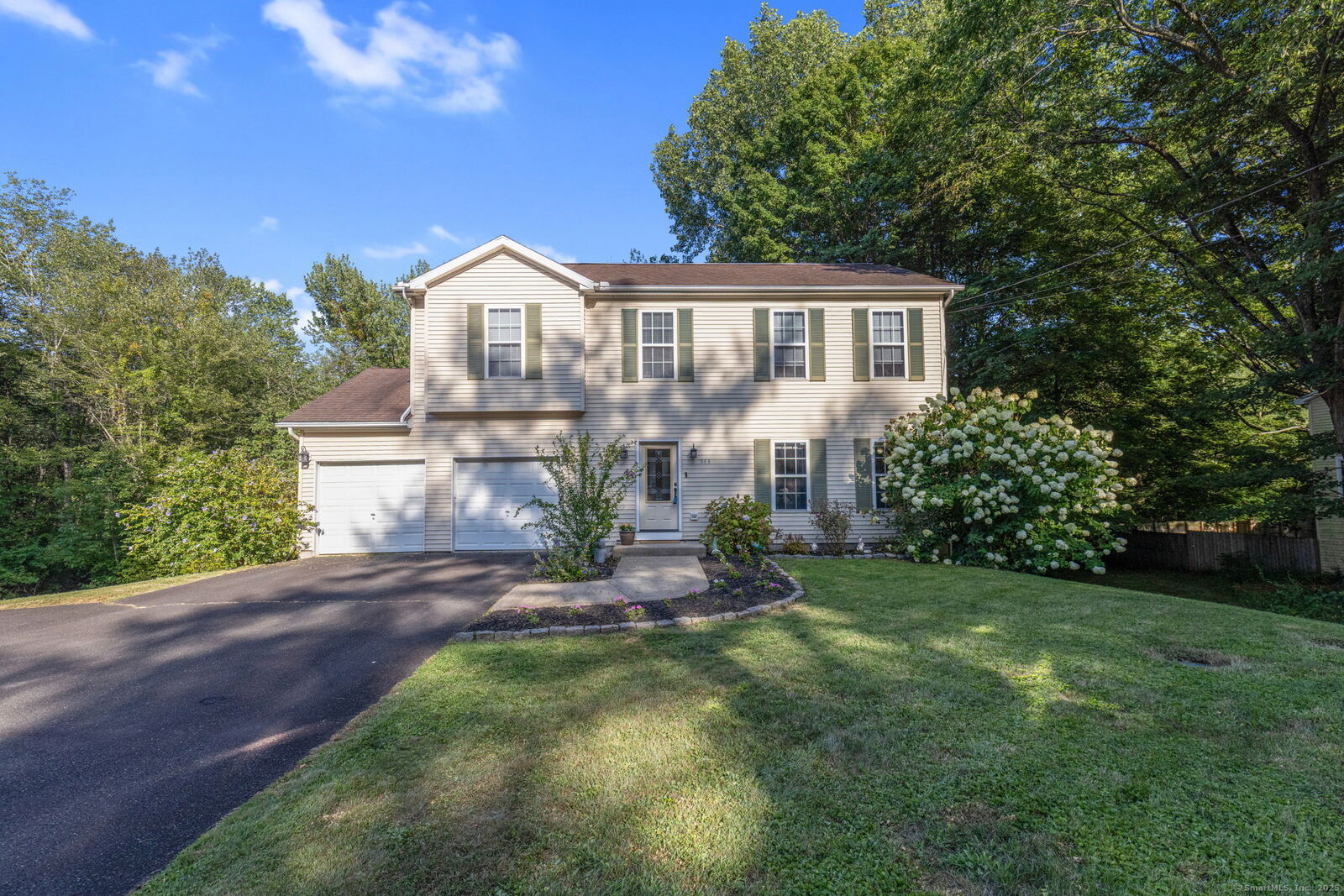 Property Photo: 943 Mount Vernon Road CT 06489