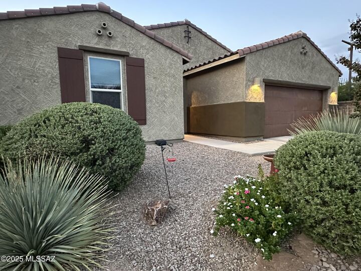 Property Photo: 2324 W Virgo Street AZ 85742