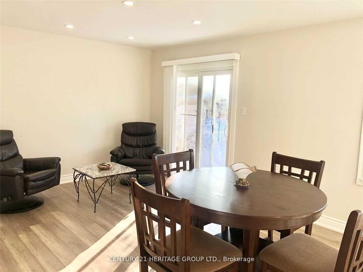 Photo de la propriété: 123 Glen Shields Avenue Main ON L4K 1S9