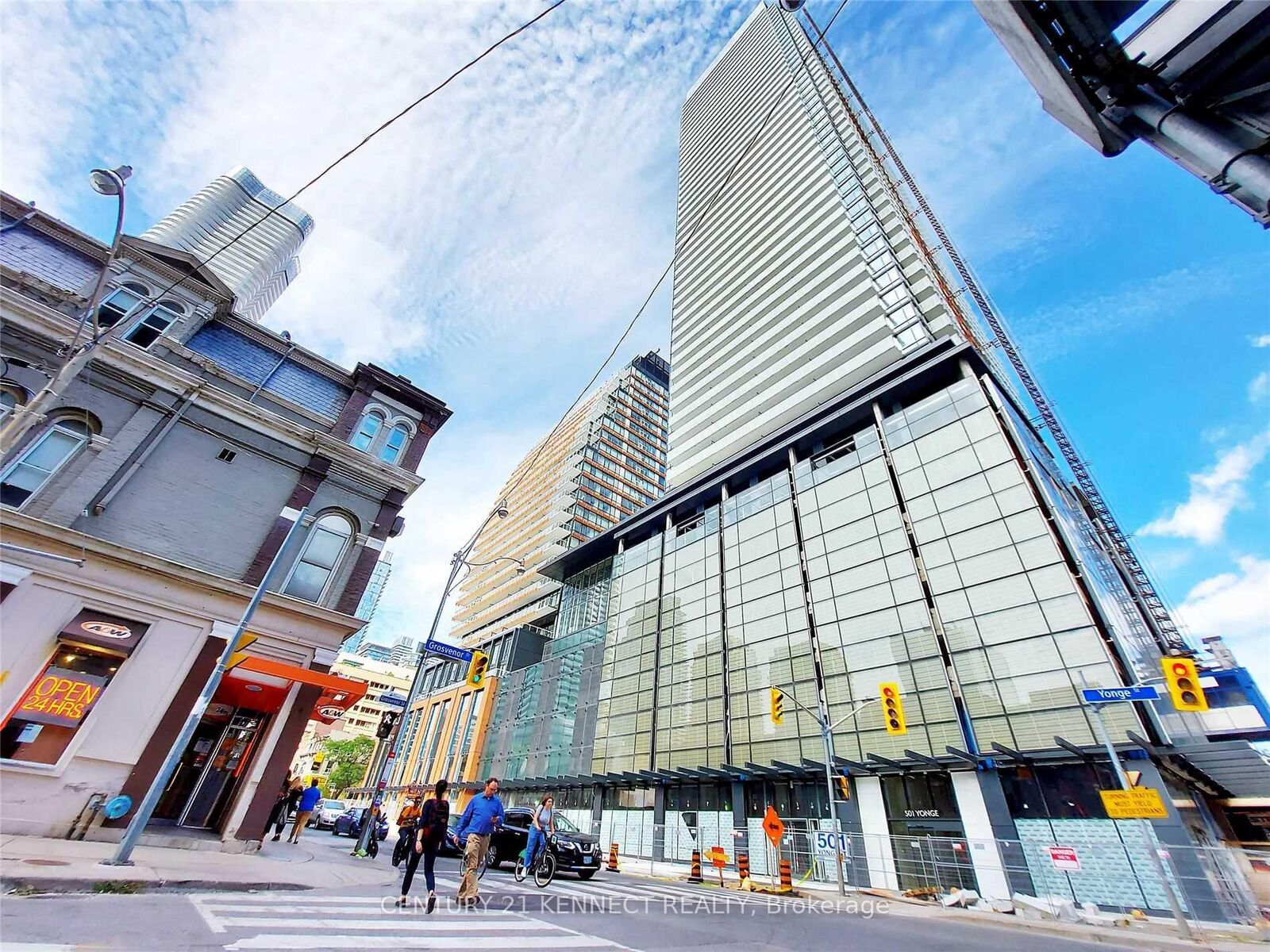 Photo de la propriété: 501 Yonge Street 3703 ON M4Y 1Y4