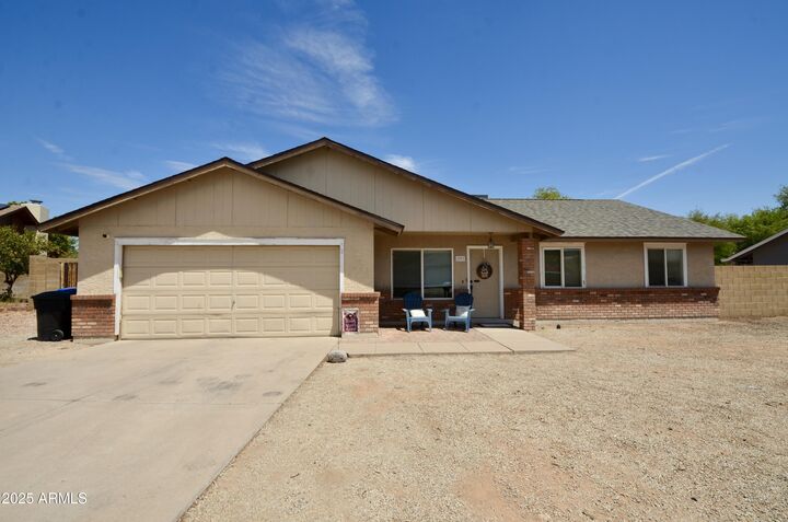 Property Photo:  1937 N 67th Street  AZ 85205 