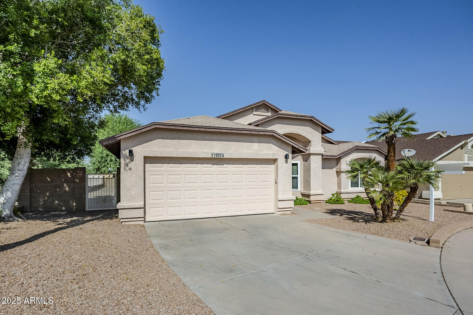 Property Photo:  19804 N 44th Drive  AZ 85308 