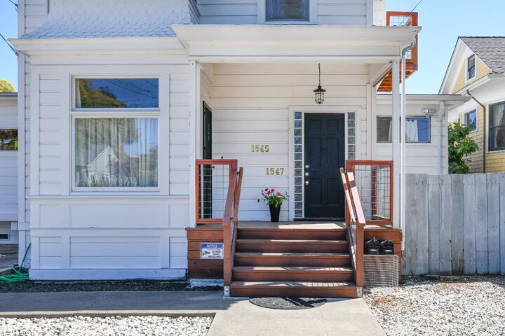 Property Photo: 1545 Oak Street CA 94559