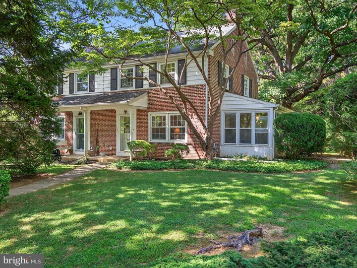 Property Photo: 1123 W New Street PA 17603