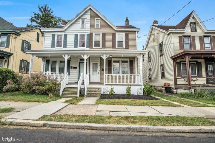 Property Photo: 54 W Ridge Street PA 17013