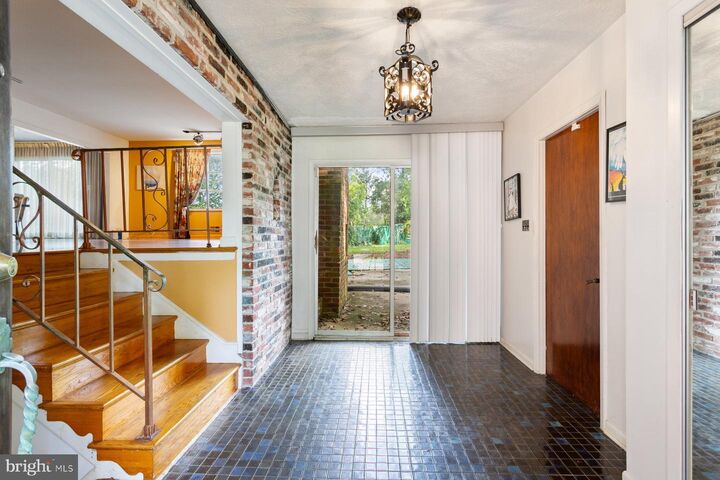 Property Photo: 5800 Sir Galahad Road MD 20769