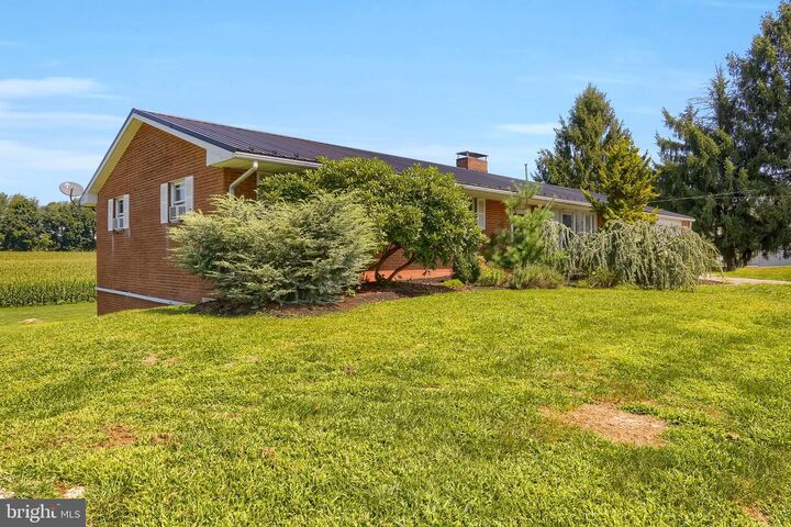 Property Photo:  247 W Broad Street  PA 17023 