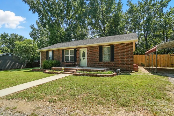 Property Photo: 244 E East Avenue NC 28110
