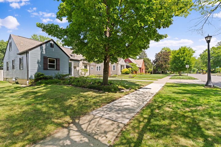 Property Photo: 298 Blenheim Road OH 43214