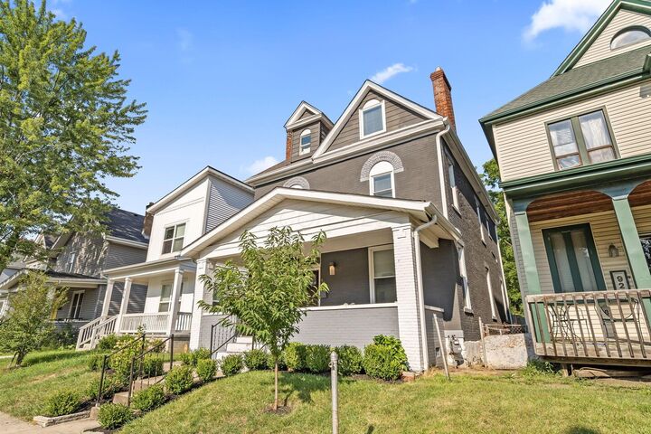 Property Photo: 920 Oakwood Avenue OH 43206