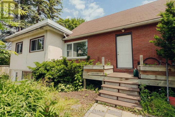 2013 Prince Of Wales Drive  Ottawa ON K2C 3J7 photo