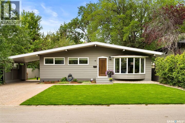 Photo de la propriété:  10 Marsh Crescent  SK S4S 5R4 