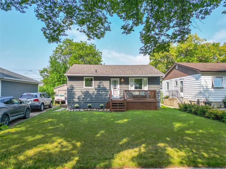 Property Photo:  1134 Dennis Street  MB R7A 5G5 