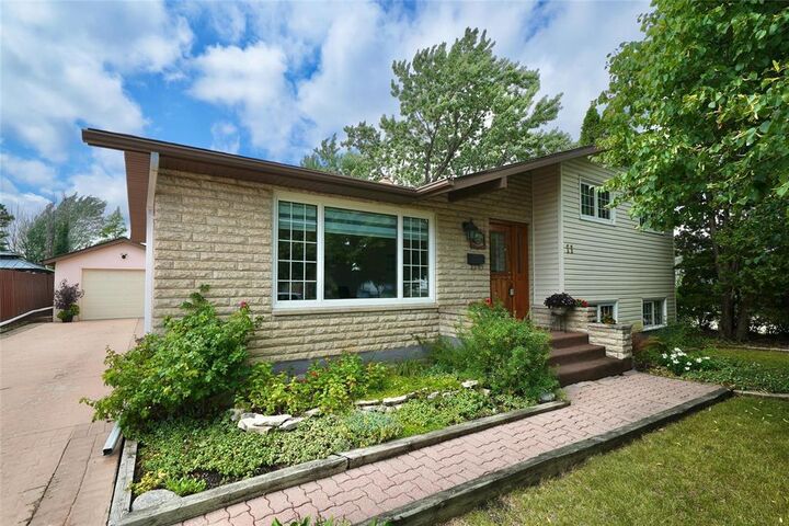 11 Clearwater Road  Winnipeg MB R2J 2T3 photo