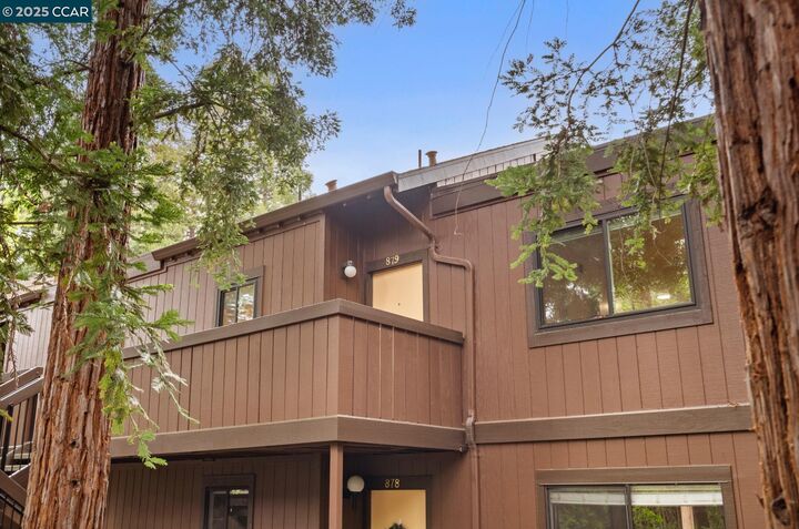 Property Photo:  879 Camelback Pl  CA 94523 