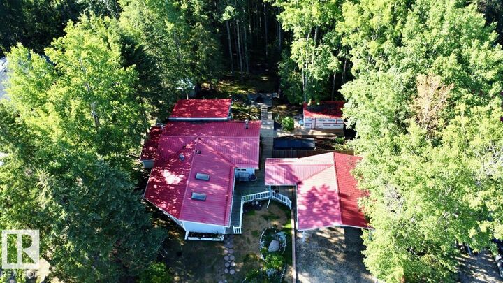 Property Photo: 54114 Rge Road 52 7 &Amp 9 AB T0E 0L0