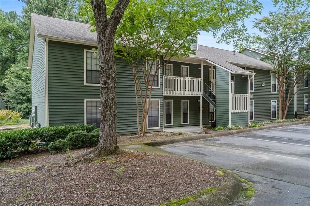 Property Photo:  4531 Vinings Central Trace SE 83  GA 30339 